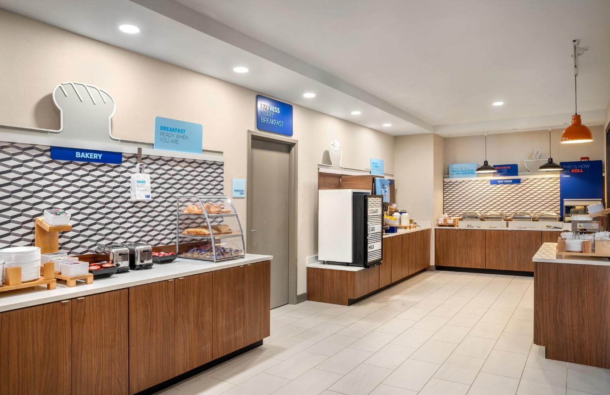 Holiday Inn Express Richmond By Ihg Eksteriør billede